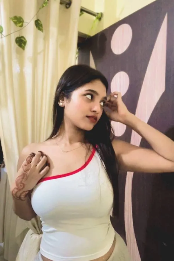 Riya - Mumbai Companion